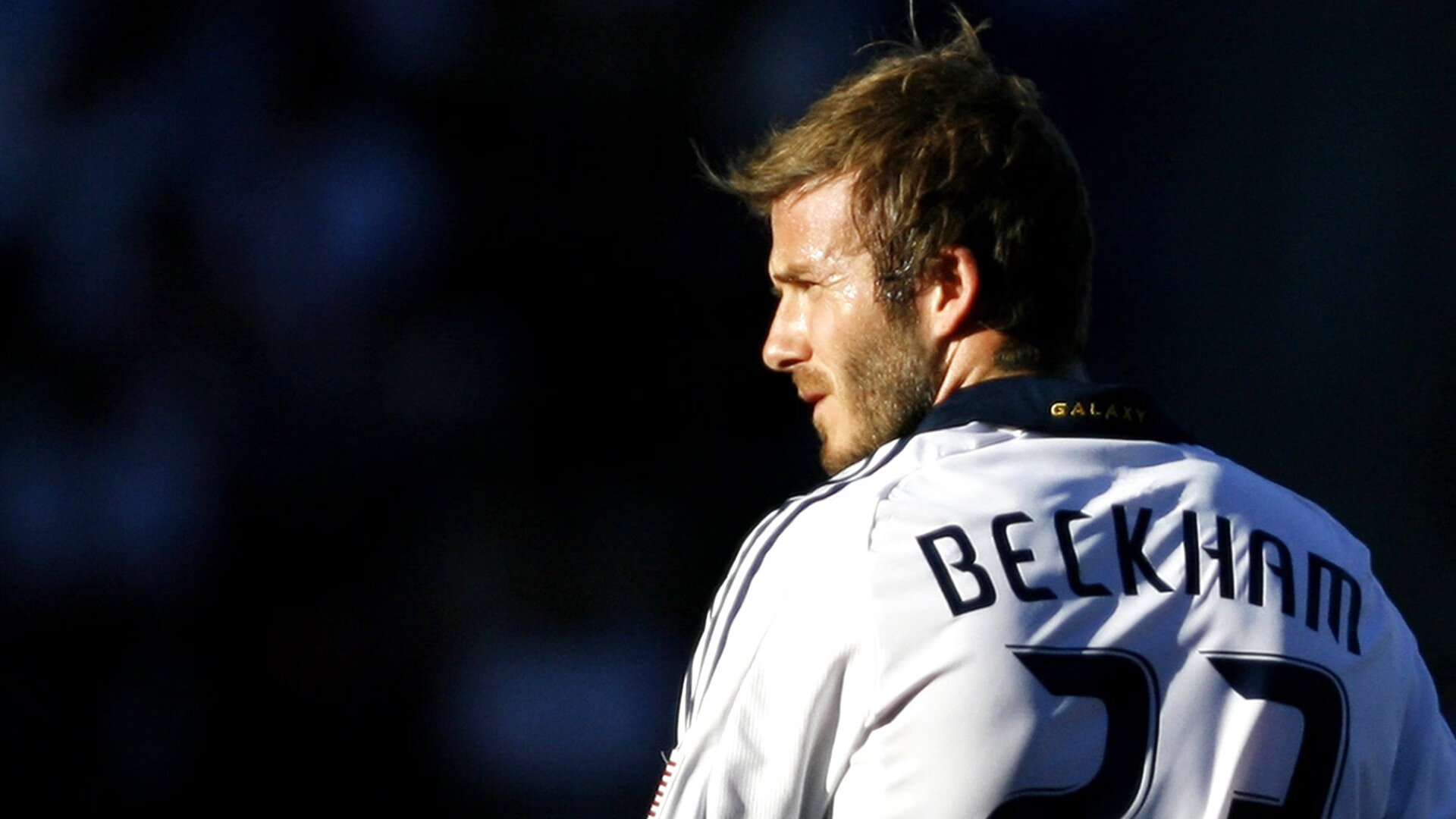 fb体育下载-球队使用无人机记录训练战术部署，无人机打球